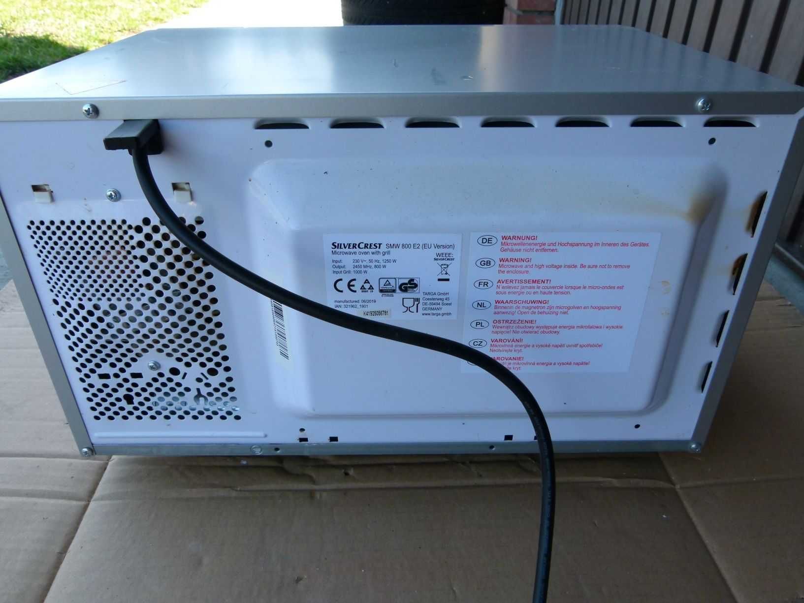 Kuchenka mikrofalowa SilverCrest SMW800 S2 grill elektronika SPRAWNA