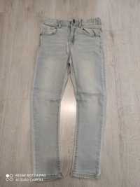 Jasne jeansy skinny reserved 122