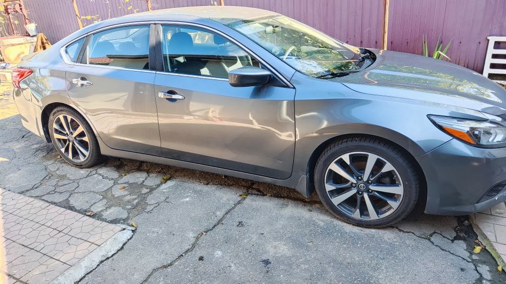 Продам Nissan Altima 2.5л автомат 2016год