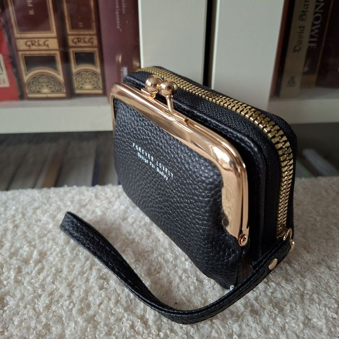 Nowy elegancki portfel