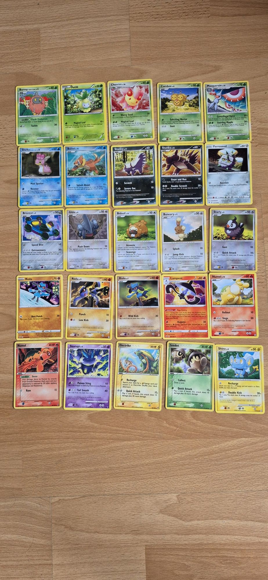 Pokémon TCG Lote 25 Cartas