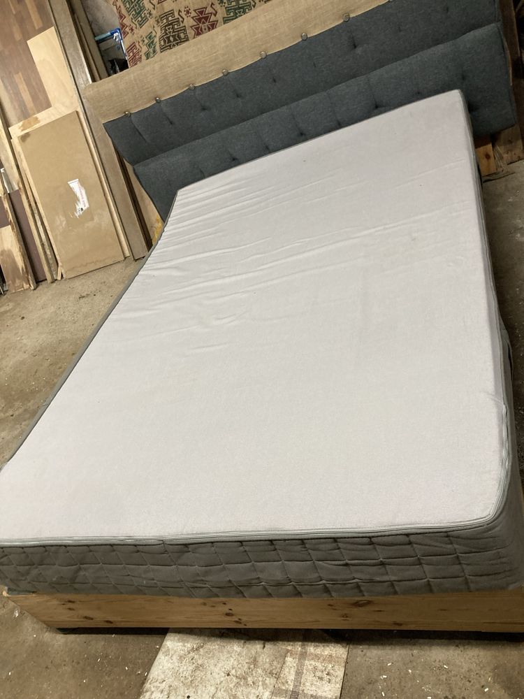 Cama de casal sumie com barra em jom estado