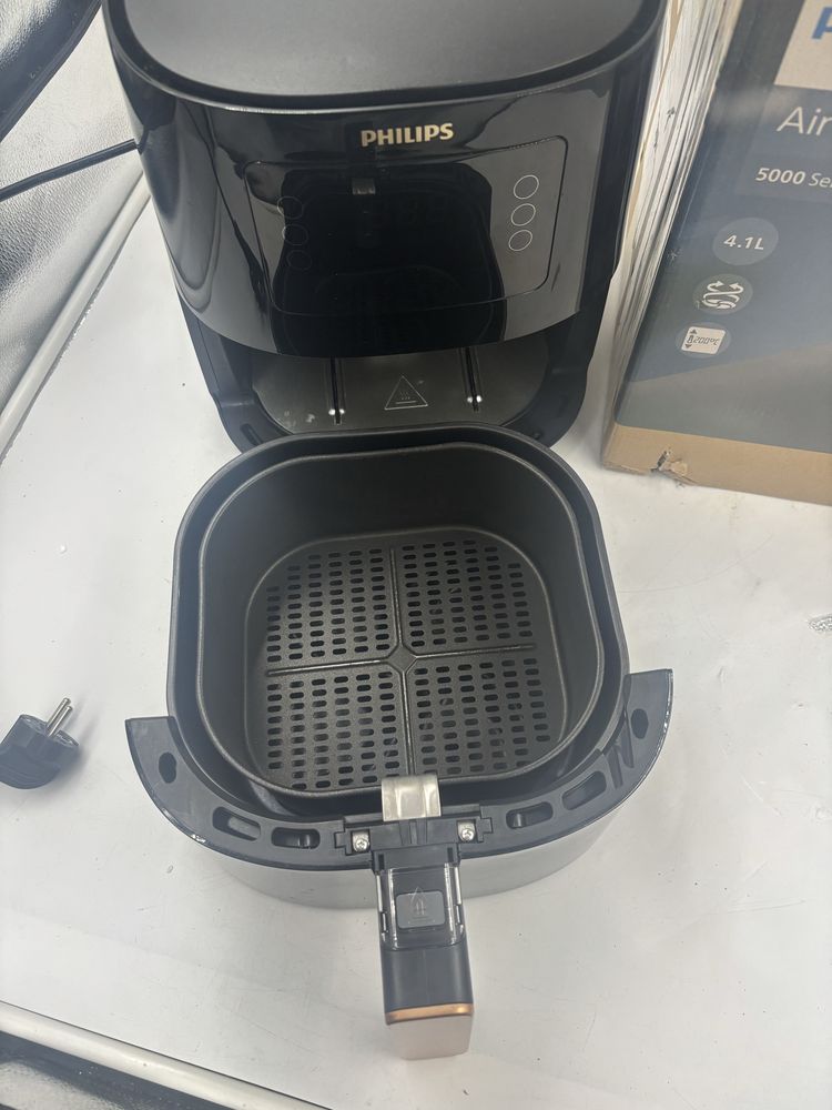 Philips wifi smart airfryer seri 5000 4,1l hd9255