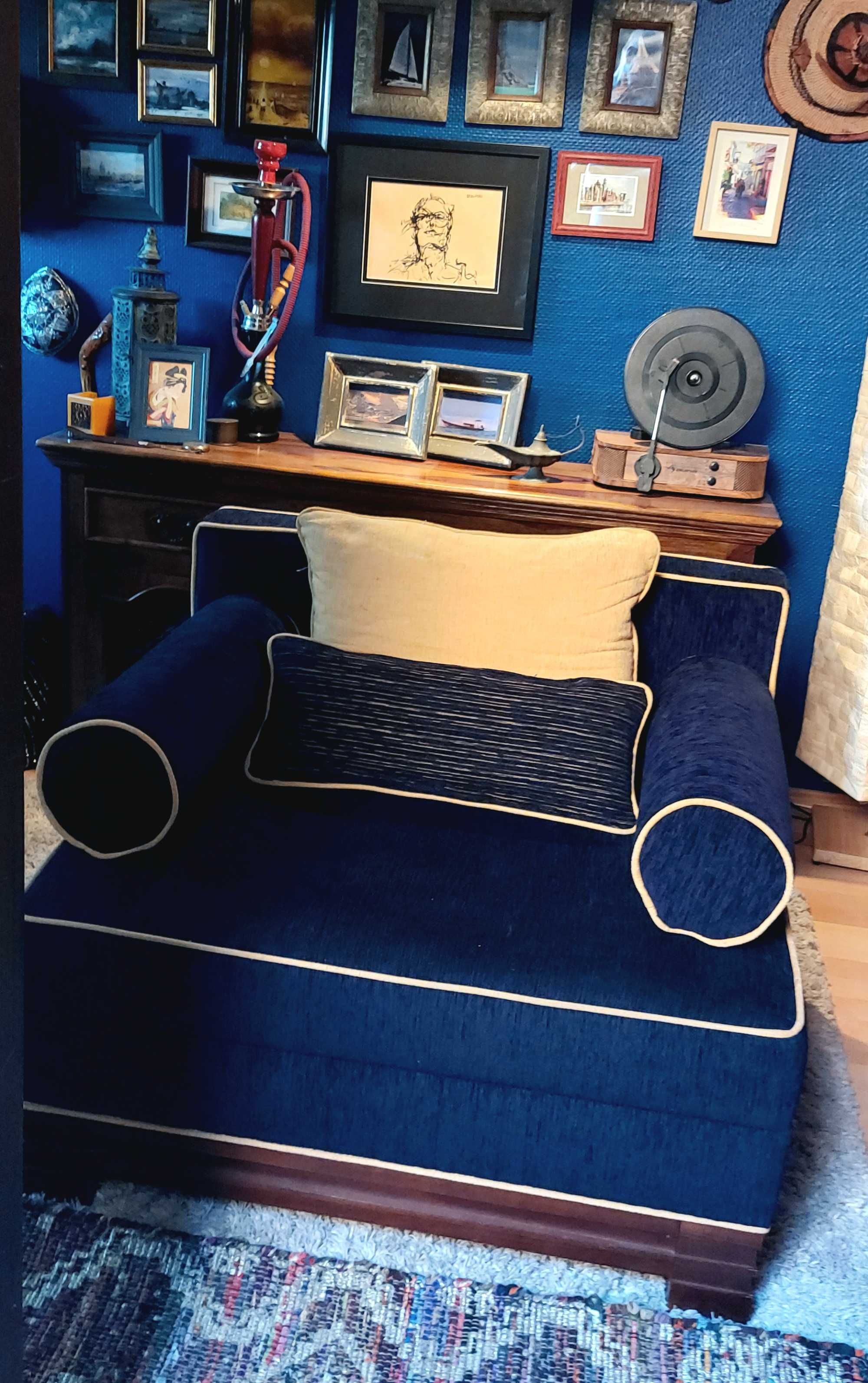 Piękny, designerski fotel. Dodaje charakteru pomieszczeniom