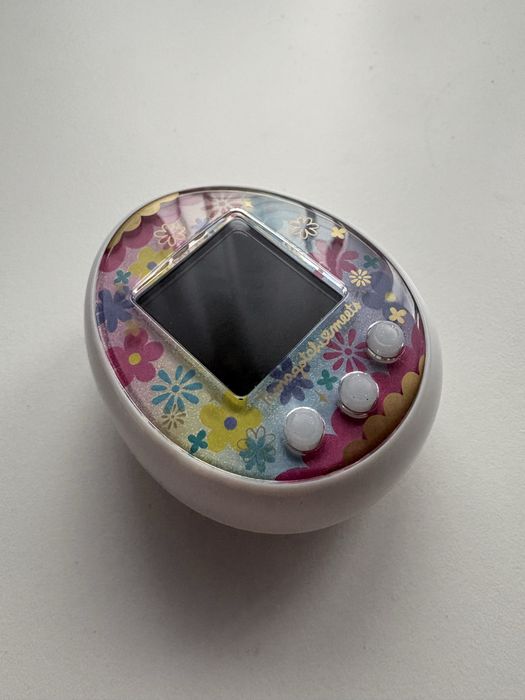 Tamagotchi Meets Pastel