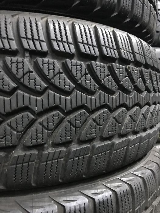 Шины б/у зима 205/55R16 Bridgestone Blizzak LM-32 (Склад)