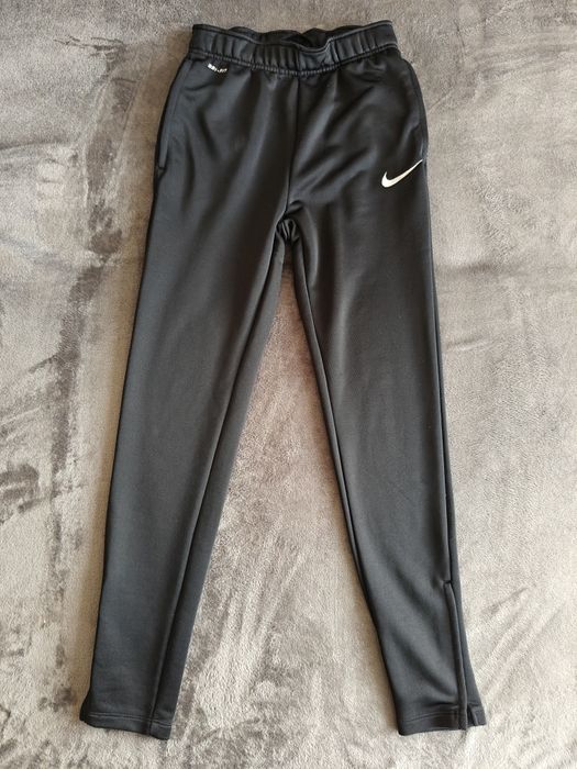 Spodnie dresowe Nike r. 147-158