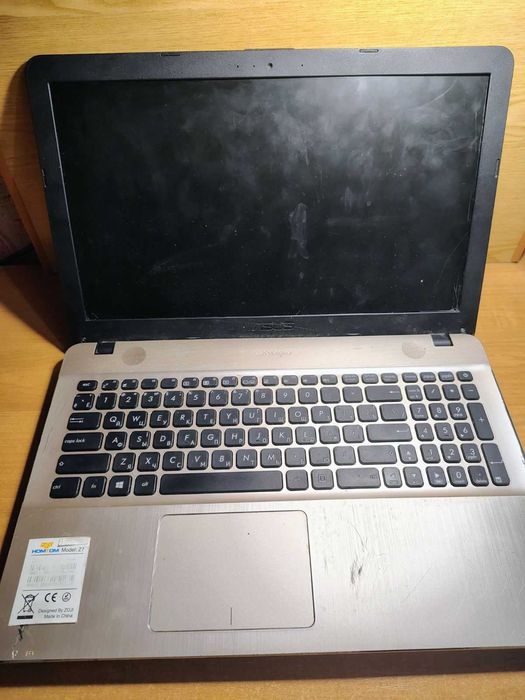 Ноутбук ASUS Z7 X541SA-XO055D неробочий на запчастини