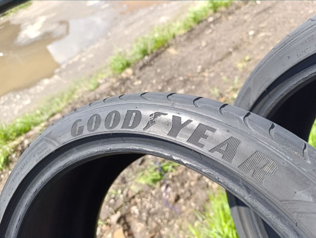 Літні шини Goodyear 225/40 R18