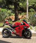 Ducati panegale v4s
