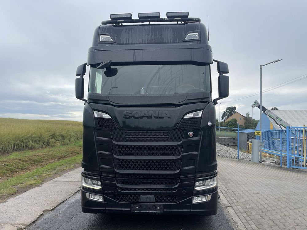 SCANIA S520 V8 4x2