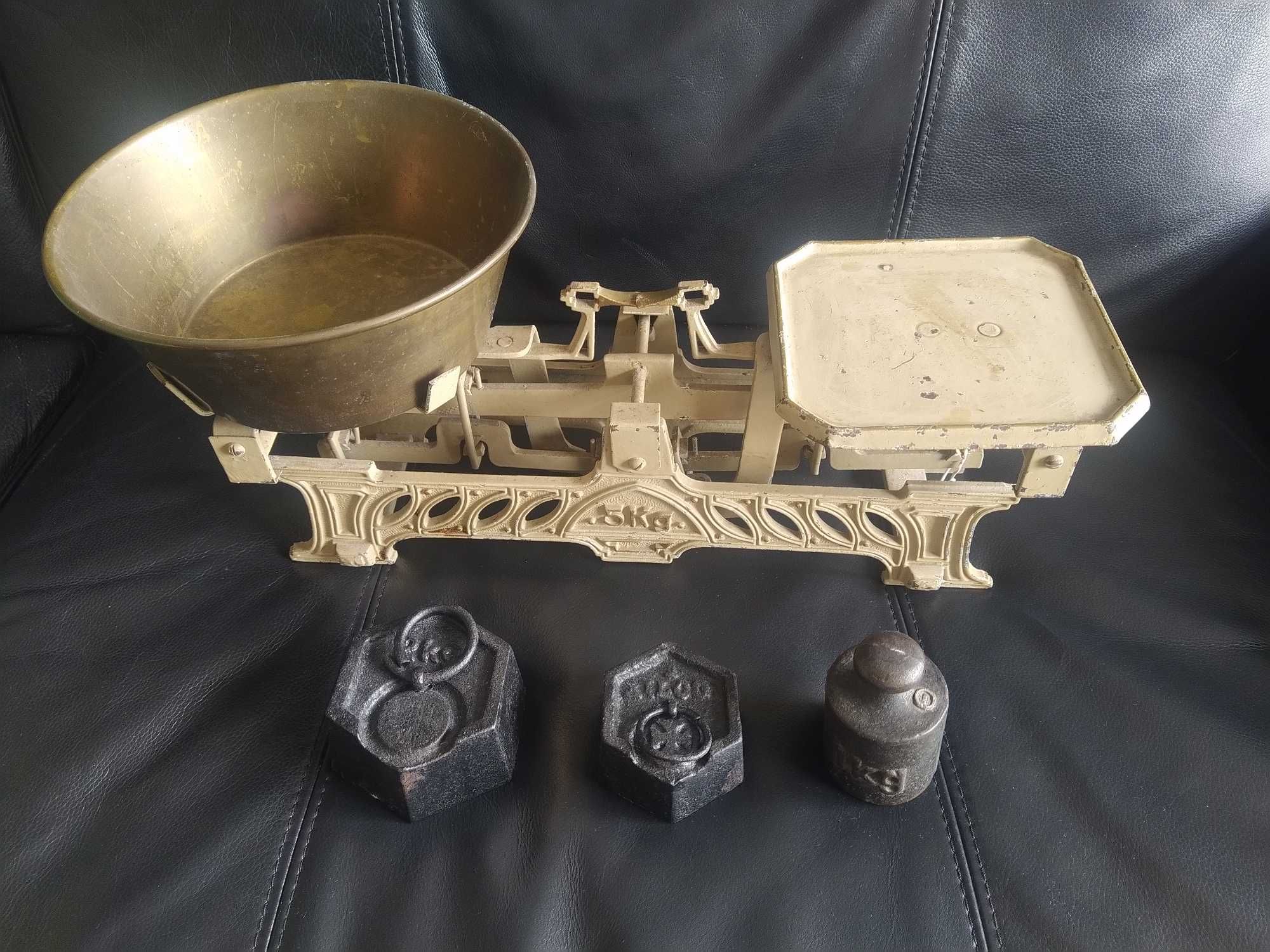 Antiga balança de mercearia, 5Kg, com pesos
