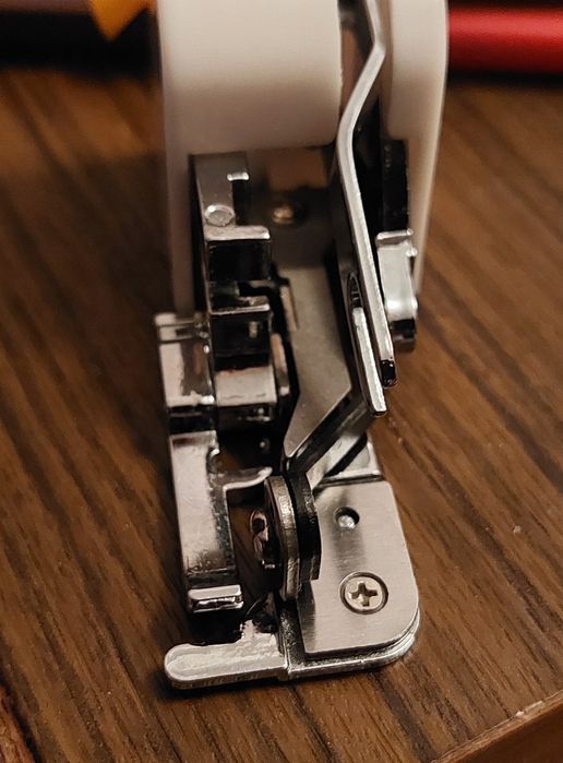 Швейная лапка-оверлок СУ-10