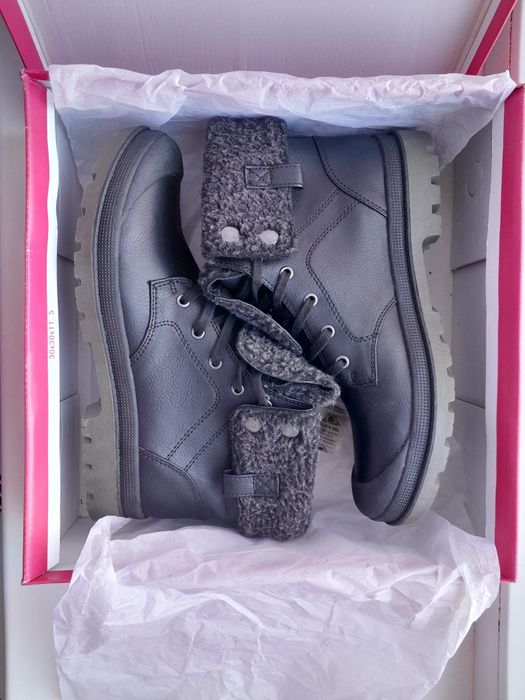 Нові черевики унісекс. 39 розмір.