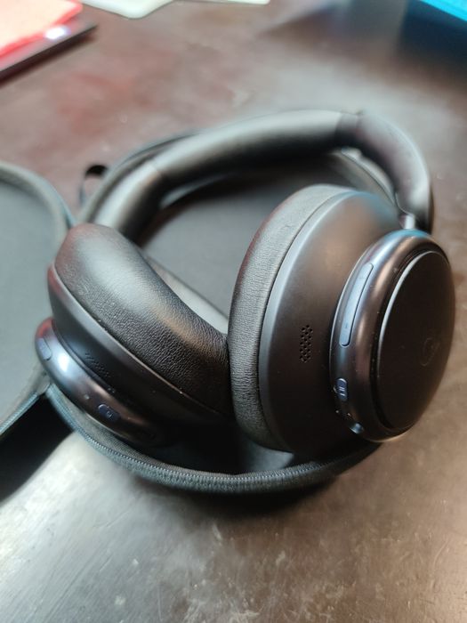 Навушники Anker Soundcore Q45 з мікрофоном.