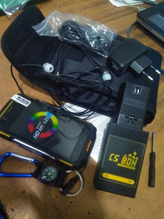Телефон Autool со сканером obd 2 в комплекте