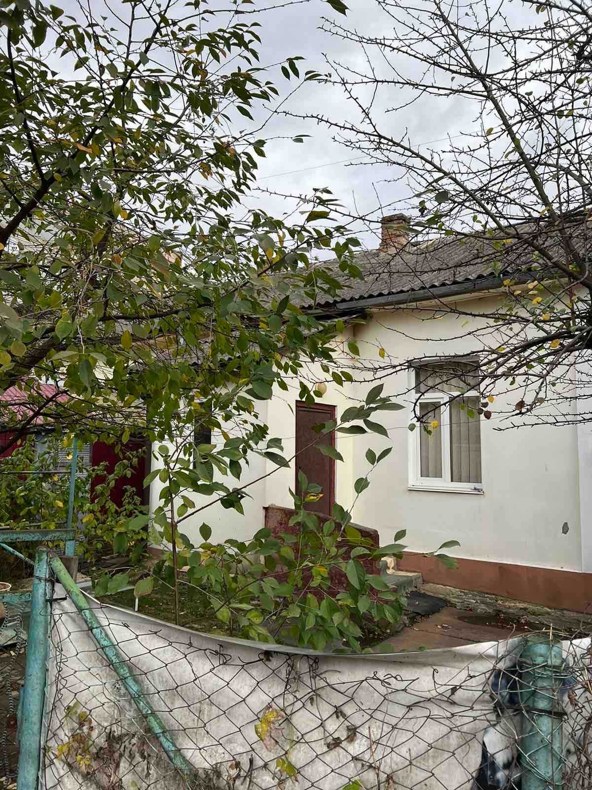 (4)продам частину будинку вулиця Шкільна