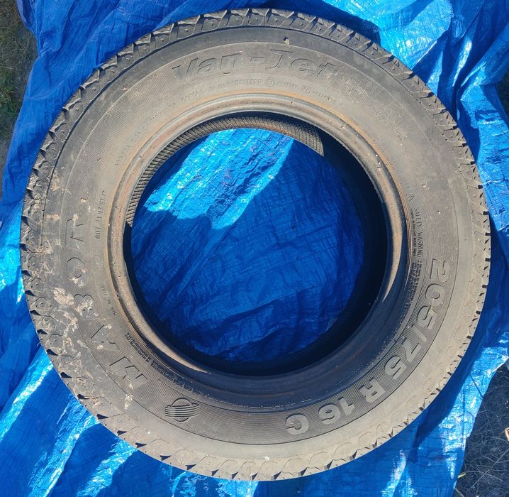 4 x opony zimowe do busa 205/75R16C