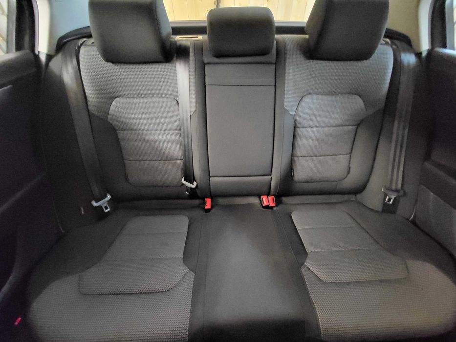 VW Passat B7 2.0 TDI biksenon, led, navi, kamera cofania. Super stan.