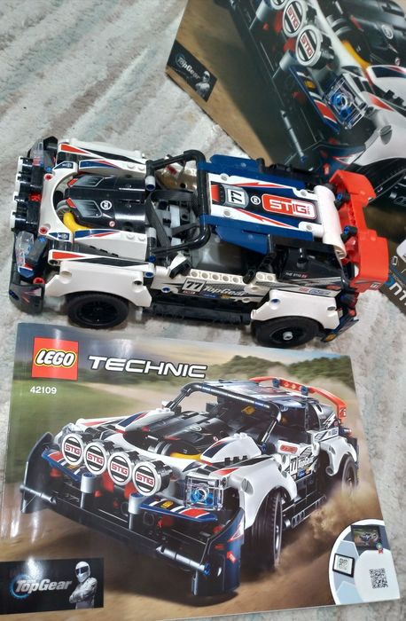 LEGO Technic 42109 Auto wyścigowe Top Gear sterowane przez aplikację