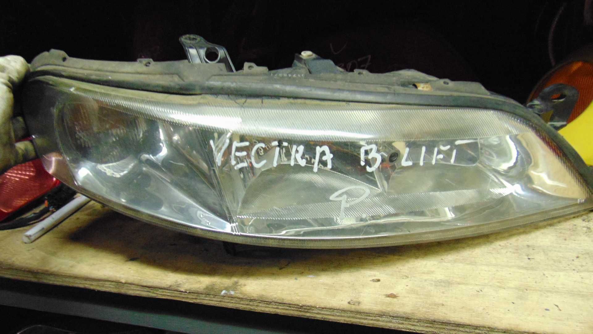 Sty4 Lampa prawa opel vectra B lift reflektor prawy wysyłka części