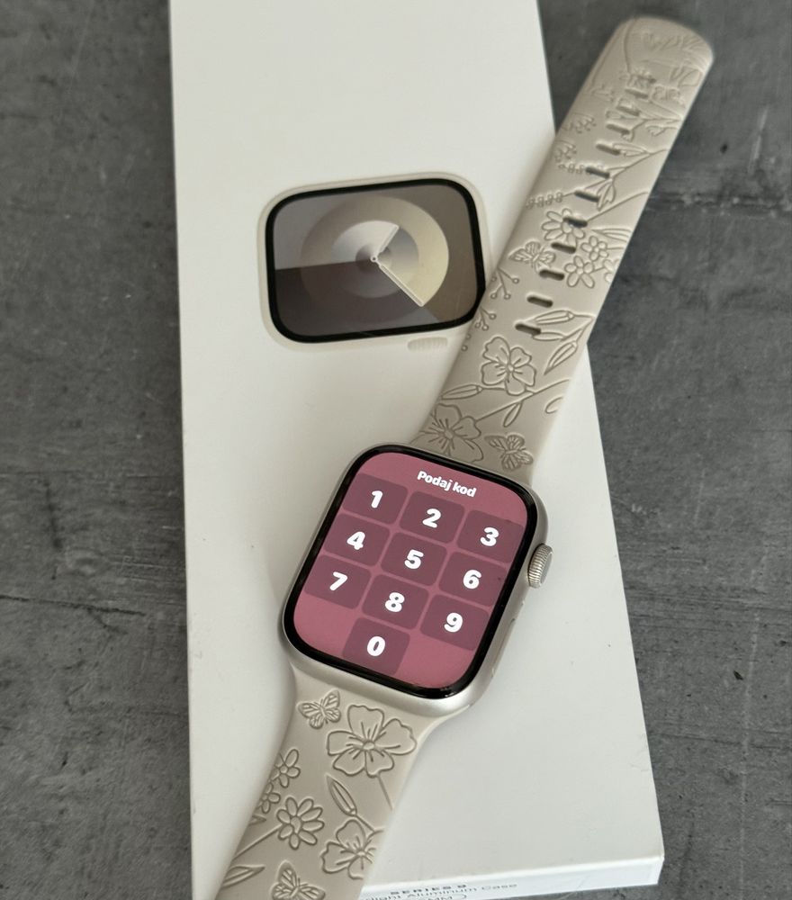 Apple watch S 9 ,koperta aluminowa kolor Ksieżycowa poświata  45 mm