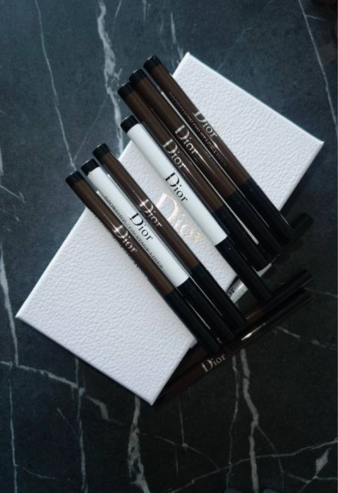 Підводка для очей Dior