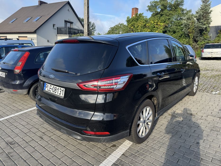 Sprzedam S-Max 2017r niski przebieg 95tys