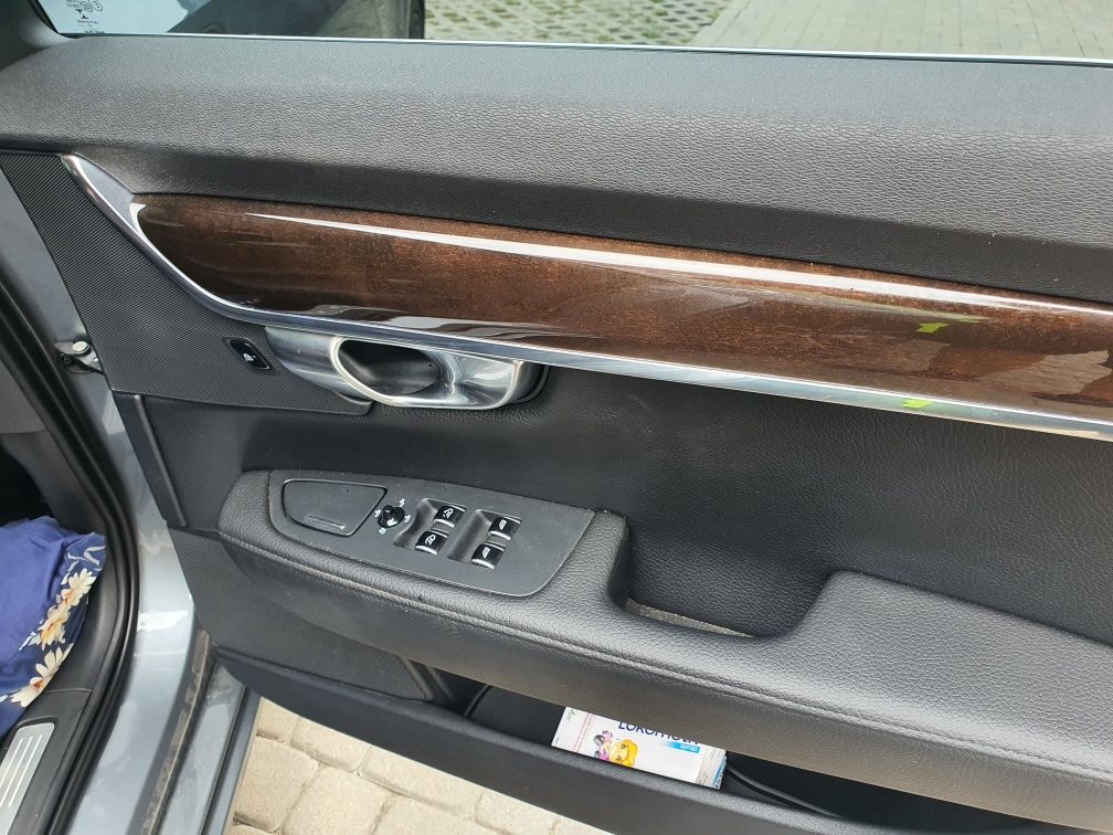 Volvo S90 sedan limuzyna T6 AWD