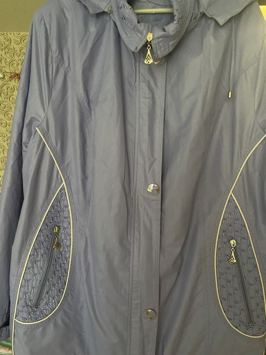 Легенька курточка