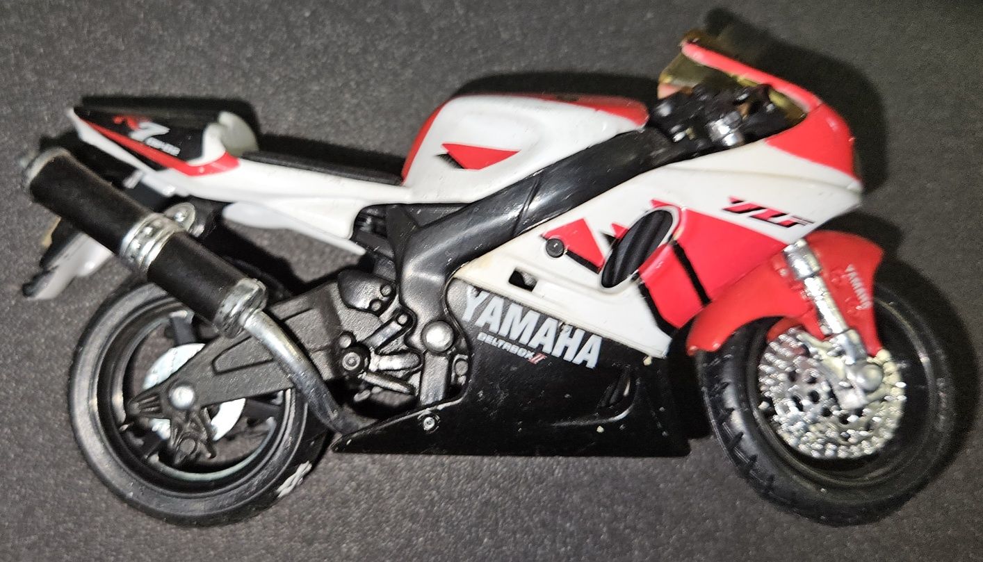 Moto miniatura yamaha YZF R7