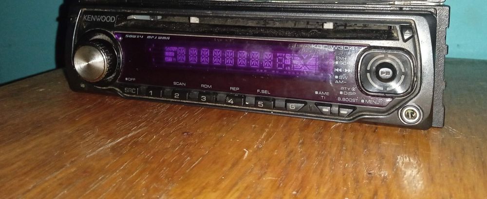 Продам Kenwood kdc-w3041