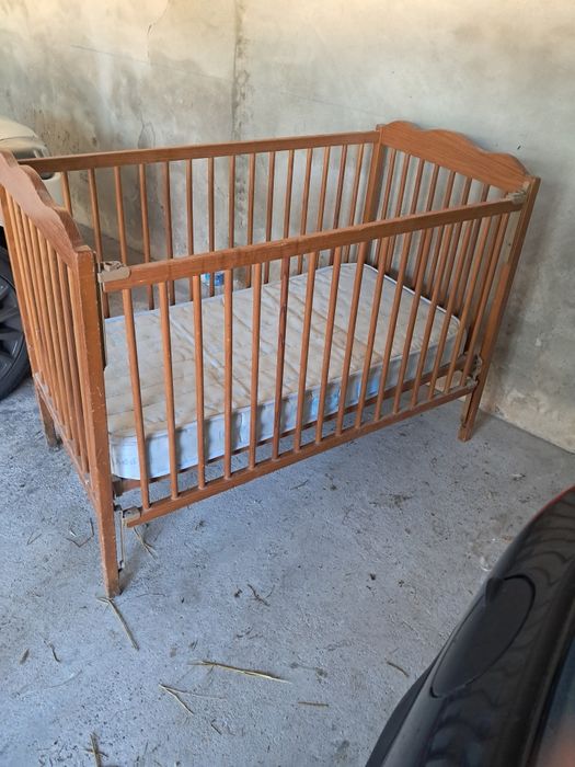 Cama + Carrinho de Bebé (CHICO)