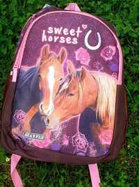 Rewelacyjny plecak do szkoły dla dziewczynki konie