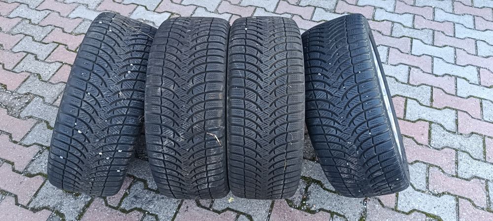Opony zimowe z felgami 225/45/R17