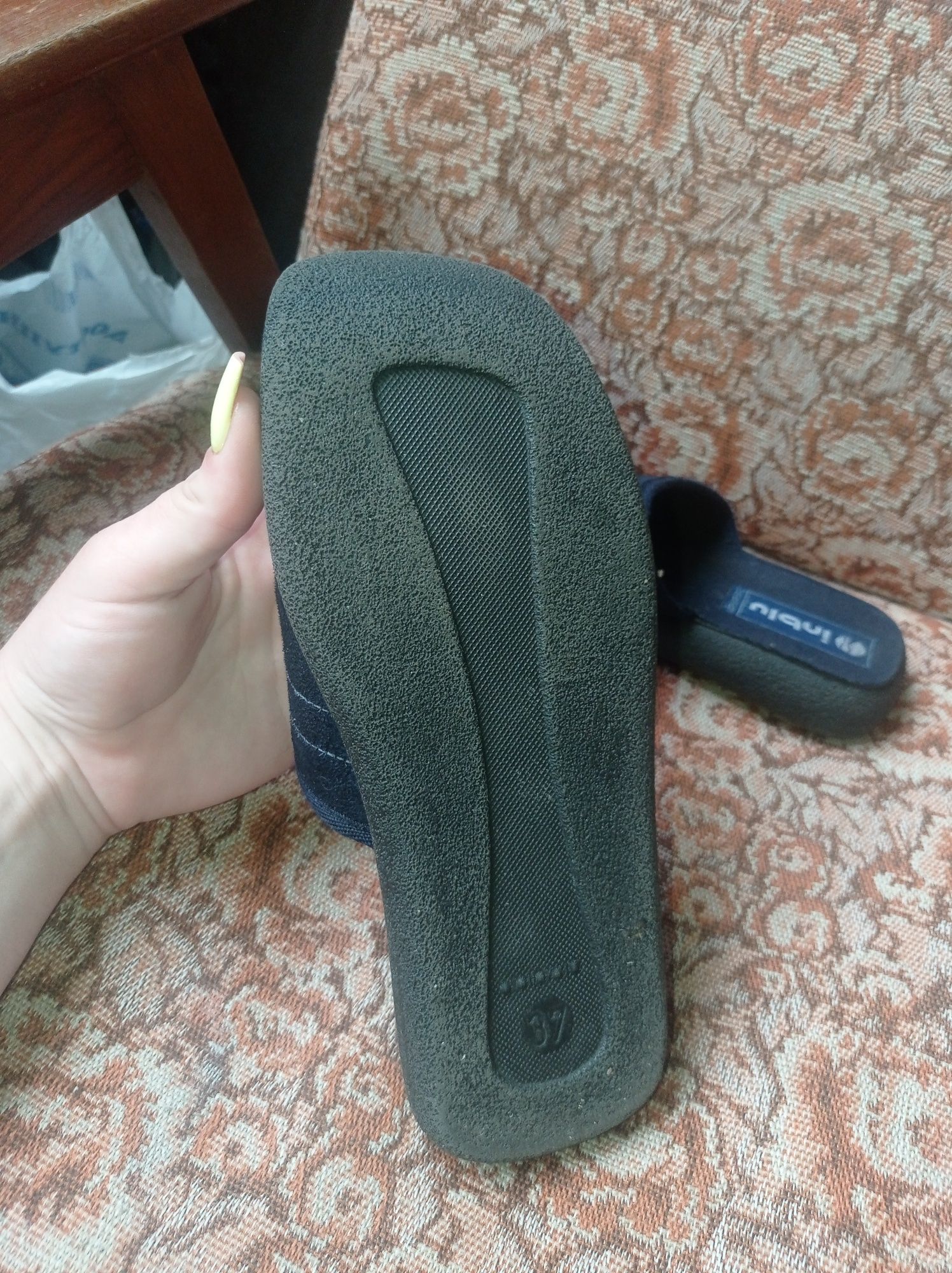 Продам тапочки домашние Inblu p.37