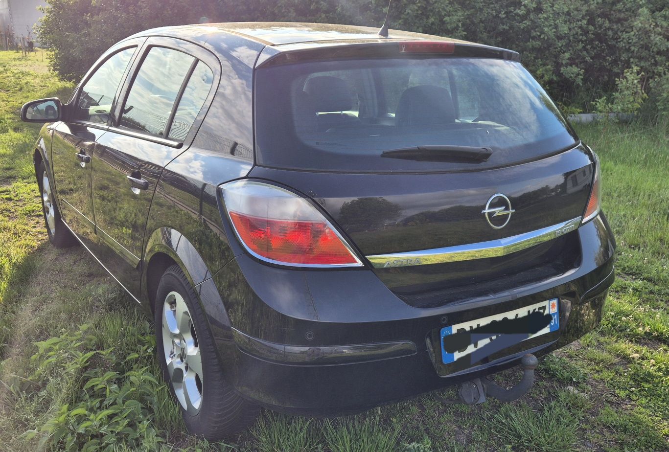 Opel Astra 1.9 cdti automat