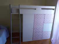 Quarto infantil c/ 2 camas e armário