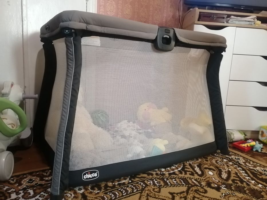 манеж пеленатор  Chicco Fast Asleep