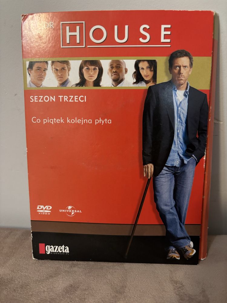 Dr House. Sezon 3. Odcinki: 1-24. Komplet 8 x DVD.