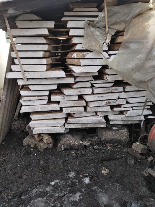 Продам суху дубову дошку 0.50 і 0.30(дуб звичайний)