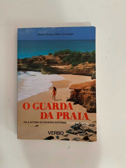 Livros variados de diferentes géneros