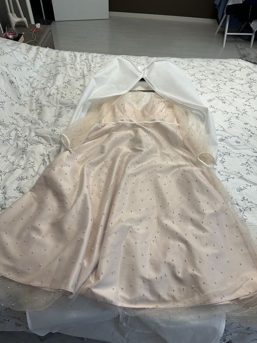 Весільна сукня з перлинками