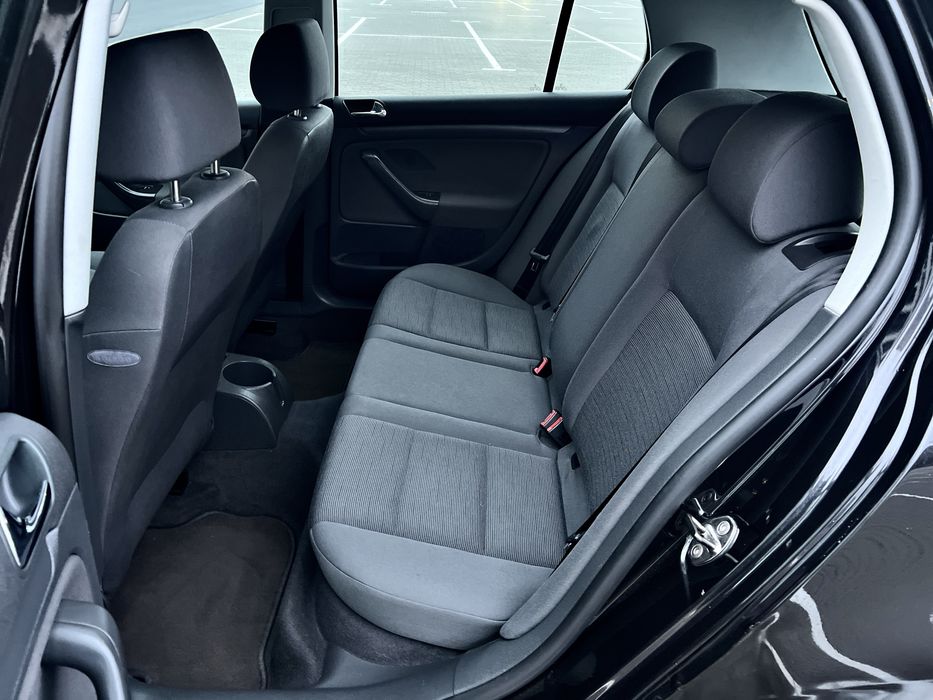 VW Golf 5 1.6 FSI, автомат, бензин - 198 000 км