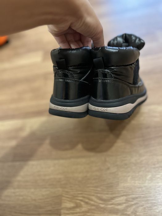 Зимові черевики Geox для дівчинки