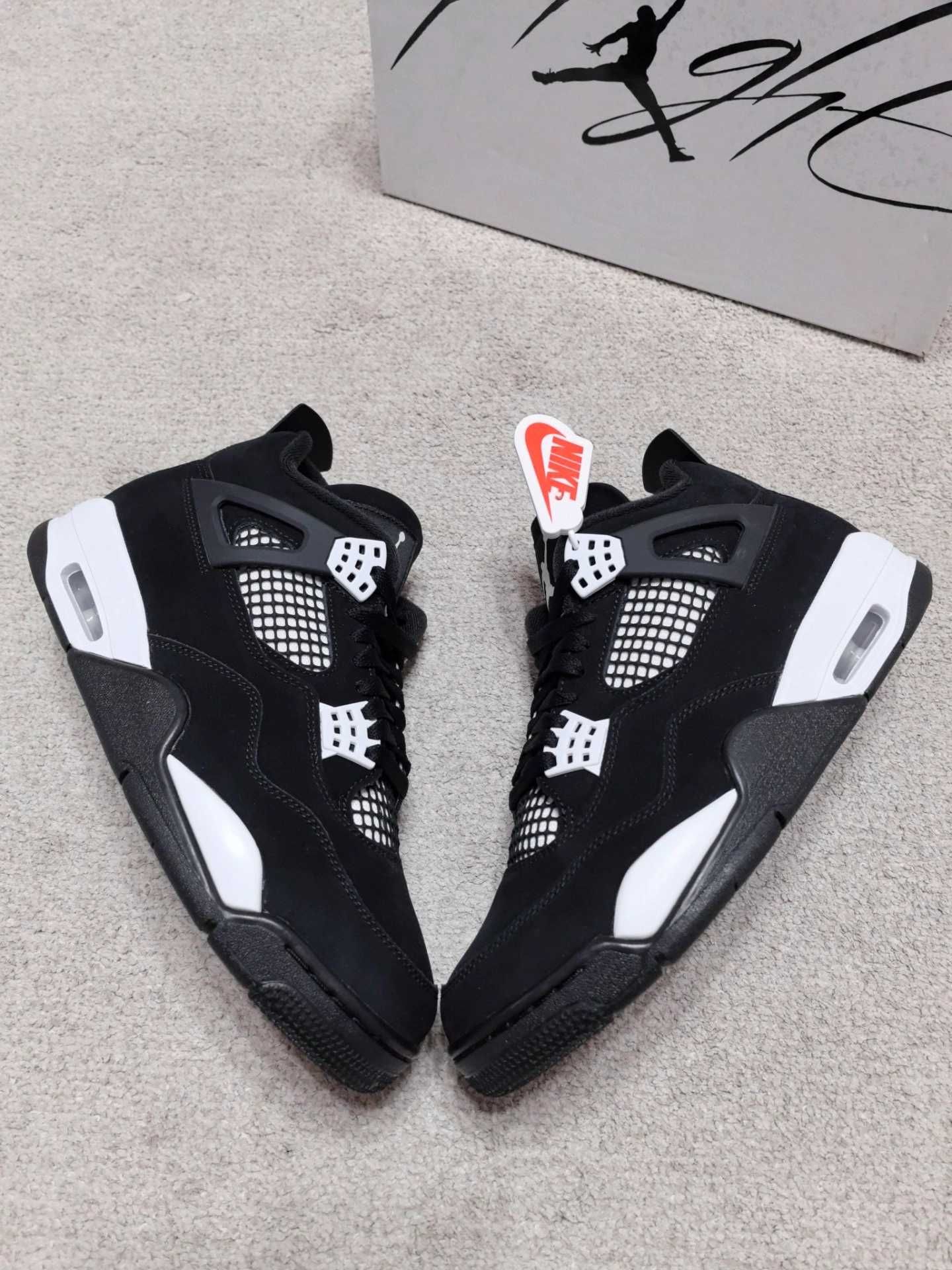 Buty do koszykówki Jordan 4 Retro WhiteThunder nowy z metką R.41