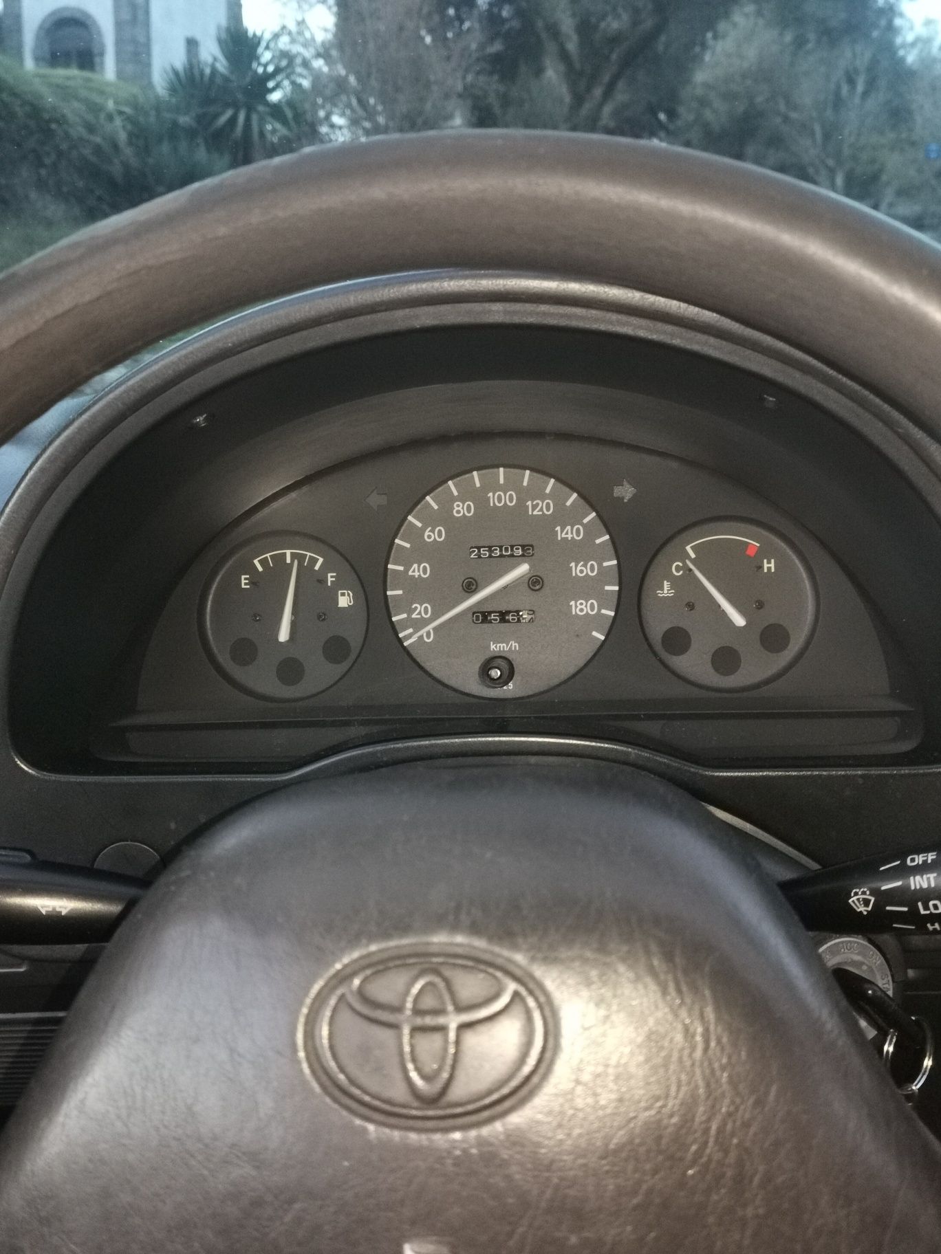 Toyota starlet .