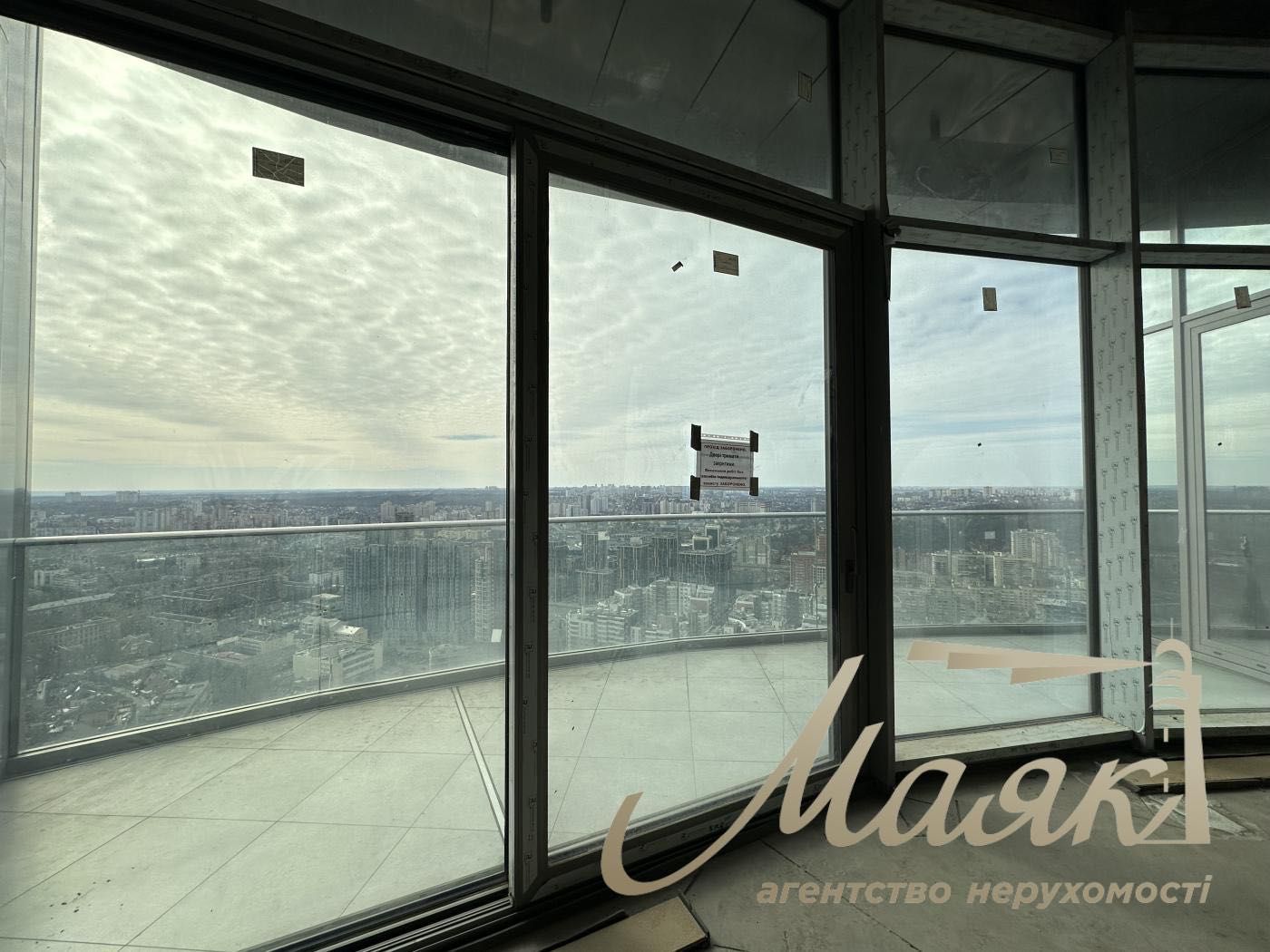 Продажа пентхауса с террасой ЖК Taryan Towers ул. Иоанна Павла II