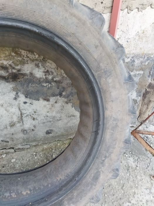 Продам покришки мтз-82