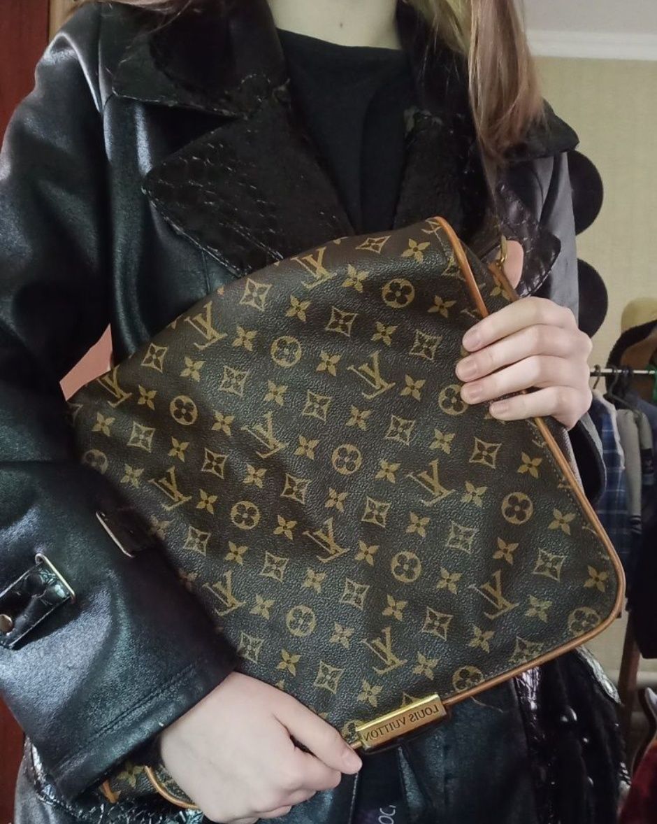 Шкіряна сумка Louis Vuitton